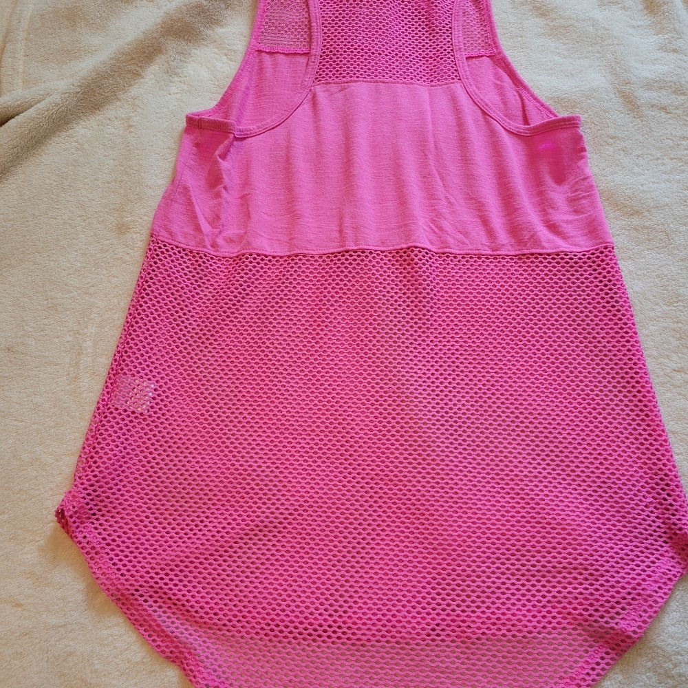 SO workout top